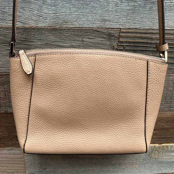 Kate Spade crossbody bag with adjustable strap in good condition - Picture 4 of 7